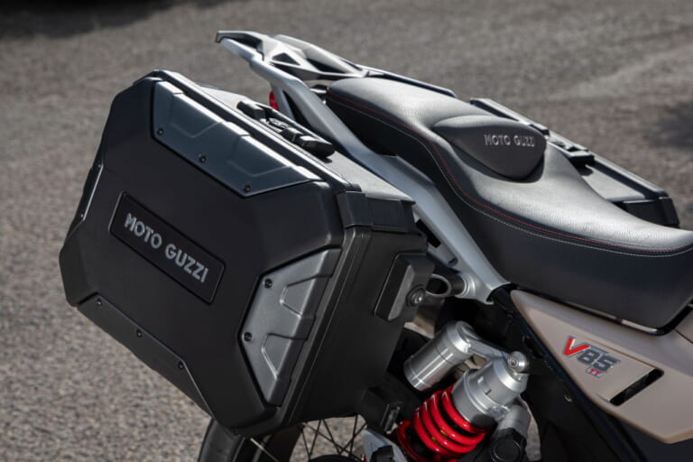 モトグッツィ|V85TTトラベル|可変バルブタイミング搭載!! モトグッツィ「V85TTトラベル」が基本性能を底上げして発売