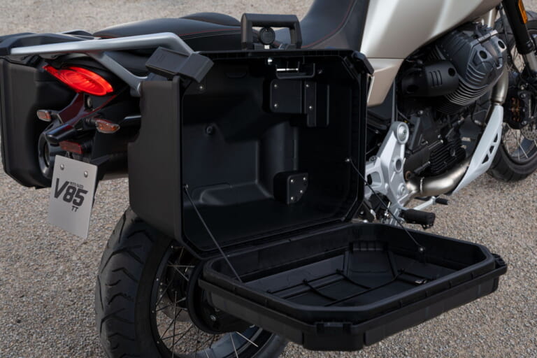 モトグッツィ|V85TTトラベル|可変バルブタイミング搭載!! モトグッツィ「V85TTトラベル」が基本性能を底上げして発売