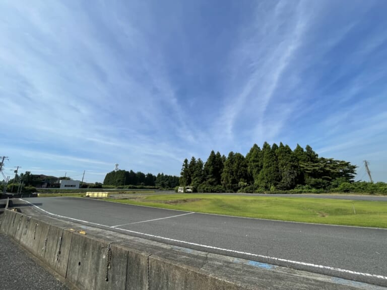 京葉スピードランド|125ccグロムにCBR250R(MC41)エンジンを搭載した魔改造マシン、ドキドキしつつ乗ってみた!!