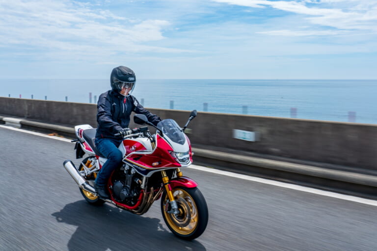 SHOEI|J-Cruise 3|発売前に新色を拡充! SHOEIが「Jクルーズ3」にチョークグレーを追加して12月に発売