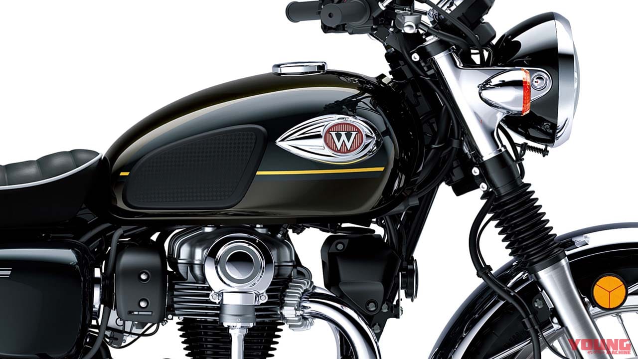 カワサキ「W800」に2025年のニューカラー! ゴールドストライプのダーク系ツートーン