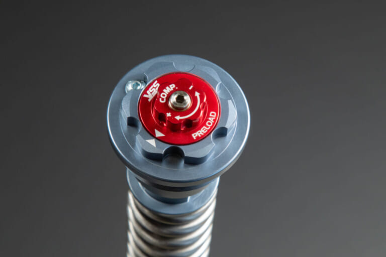 YSS ZX-6R('10~'16)用 フロントフォーク クローズカートリッジキット|充実した調整機構の追加でハンドリングが安定。YSS SUSPENSIONの選べるフロントサスたち!