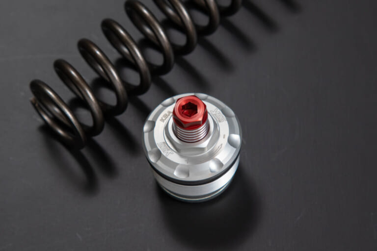 YSS Z650RS用 フォークアップグレードキット|充実した調整機構の追加でハンドリングが安定。YSS SUSPENSIONの選べるフロントサスたち!