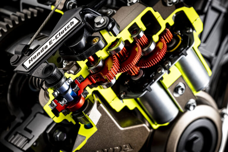 ホンダ|新型CB400|【SCOOP特別編】ホンダ新型CB400は…こうなる!! プロがその姿を大胆予想〈②エンジン&車体編〉