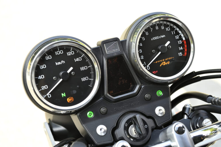 ホンダ|新型CB400|【SCOOP特別編】ホンダ新型CB400は…こうなる!! プロがその姿を大胆予想〈③装備&デザイン編〉