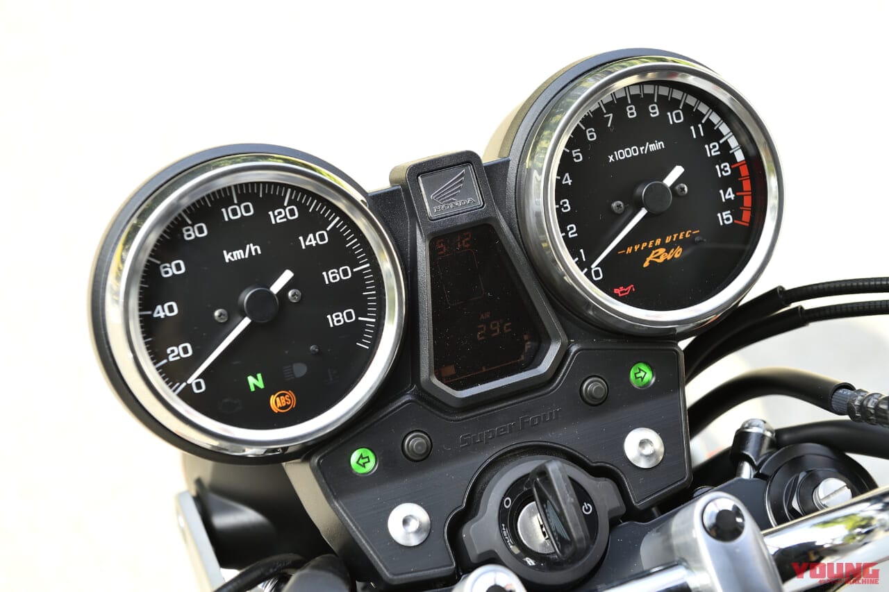 |【SCOOP特別編】ホンダ新型CB400は…こうなる!! プロがその姿を大胆予想〈③装備&デザイン編〉