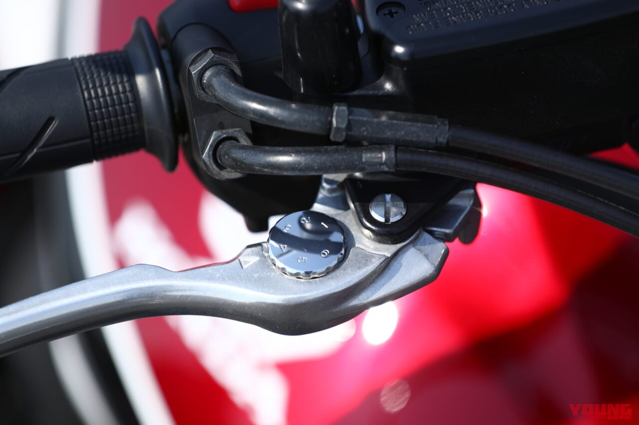 |【SCOOP特別編】ホンダ新型CB400は…こうなる!! プロがその姿を大胆予想〈③装備&デザイン編〉