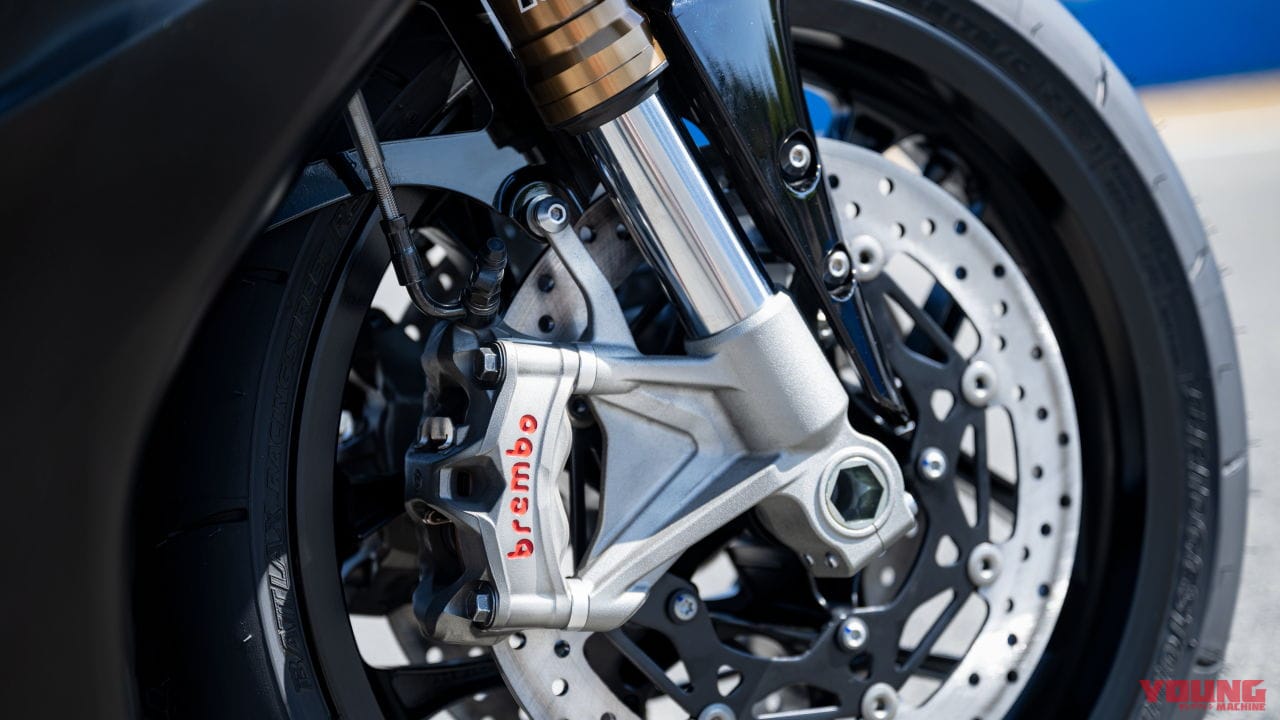 ヤマハ|YZF-R1|欧州仕様|レースベース|2025年モデル|ヤマハから羽根つきアールワン登場! レースベース車と上級仕様のGYTRがあり、性能向上のオプションパーツも多数【欧州】