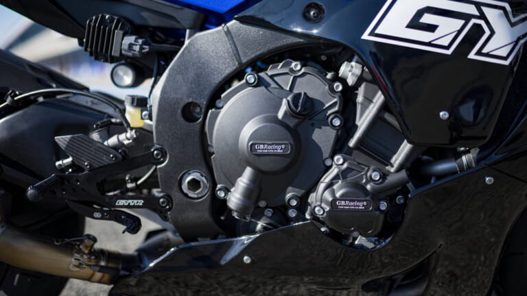 ヤマハ|YZF-R1|欧州仕様|GYTR|2025年モデル|ヤマハから羽根つきアールワン登場! レースベース車と上級仕様のGYTRがあり、性能向上のオプションパーツも多数【欧州】