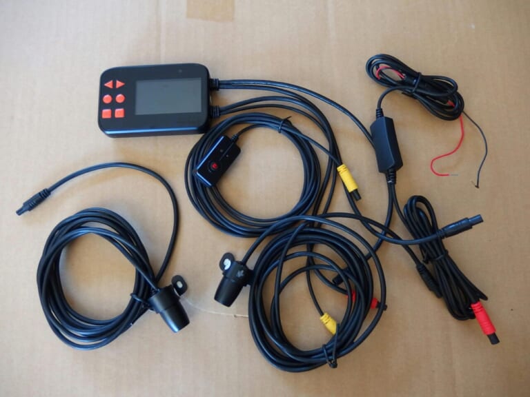 取り付けられていないバイクのドライブレコーダーの写真|「あるのとないのとでは大違い」バイクにも“ドラレコ”必須の時代! 選び方のポイントは?