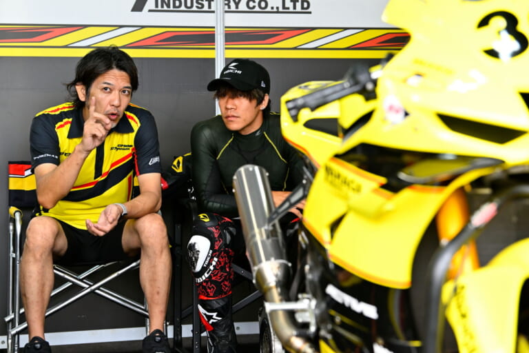 長島哲太|ダンロップレーシングチーム・ウィズ・ヤハギ|真弓悟史|「トップ集団と離れていてもサーキットを沸かせる」──ファインダー越しに見た長島哲太×ダンロップの挑戦