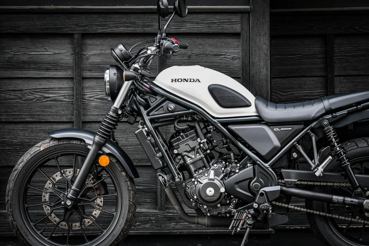 HONDA CL250｜新型CL250は大型乗りでも『メインの1台』になり得るバイクだ!【ツーリングインプレ/レビュー決定版】