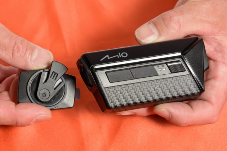 デイトナMioシリーズにヘルメット装着型ドラレコ登場! 『MiVue MP30GPS』年内発売予定!?（23ページ目）