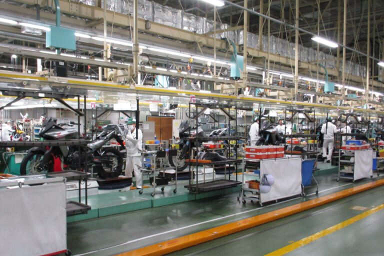 ホンダ|熊本製作所|【SCOOP!!】中国生産ではなく…メイド・イン・ジャパン?! ホンダ新型CB400が熊本工場製になる可能性は?