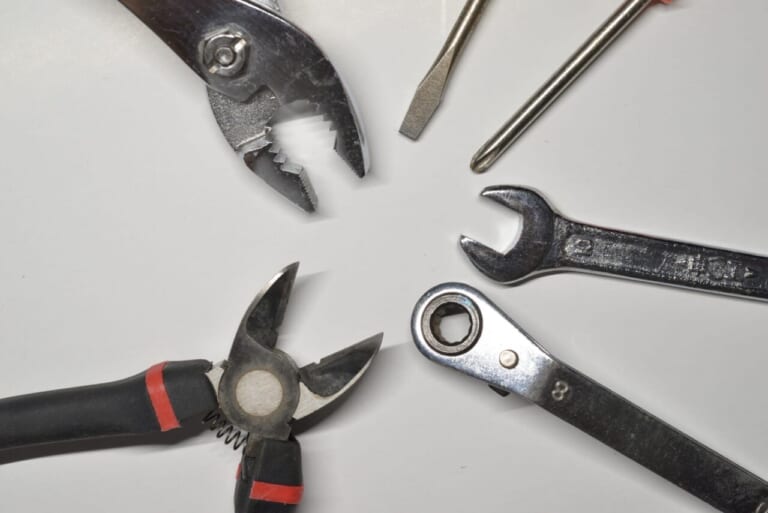 「備えあれば憂いなし」ツーリングに携行したい最低限の工具類×5選（40ページ目）