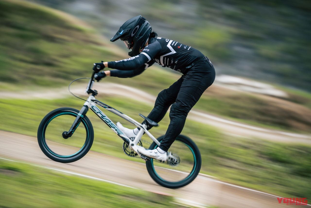 SHOEI|X-GRID / X-GRID DOMINATE|SHOEIがBMXヘルメットに進出!! 超軽量「X-GRID」はモトクロスの知見を活かし究極の安全性と機能性を追求