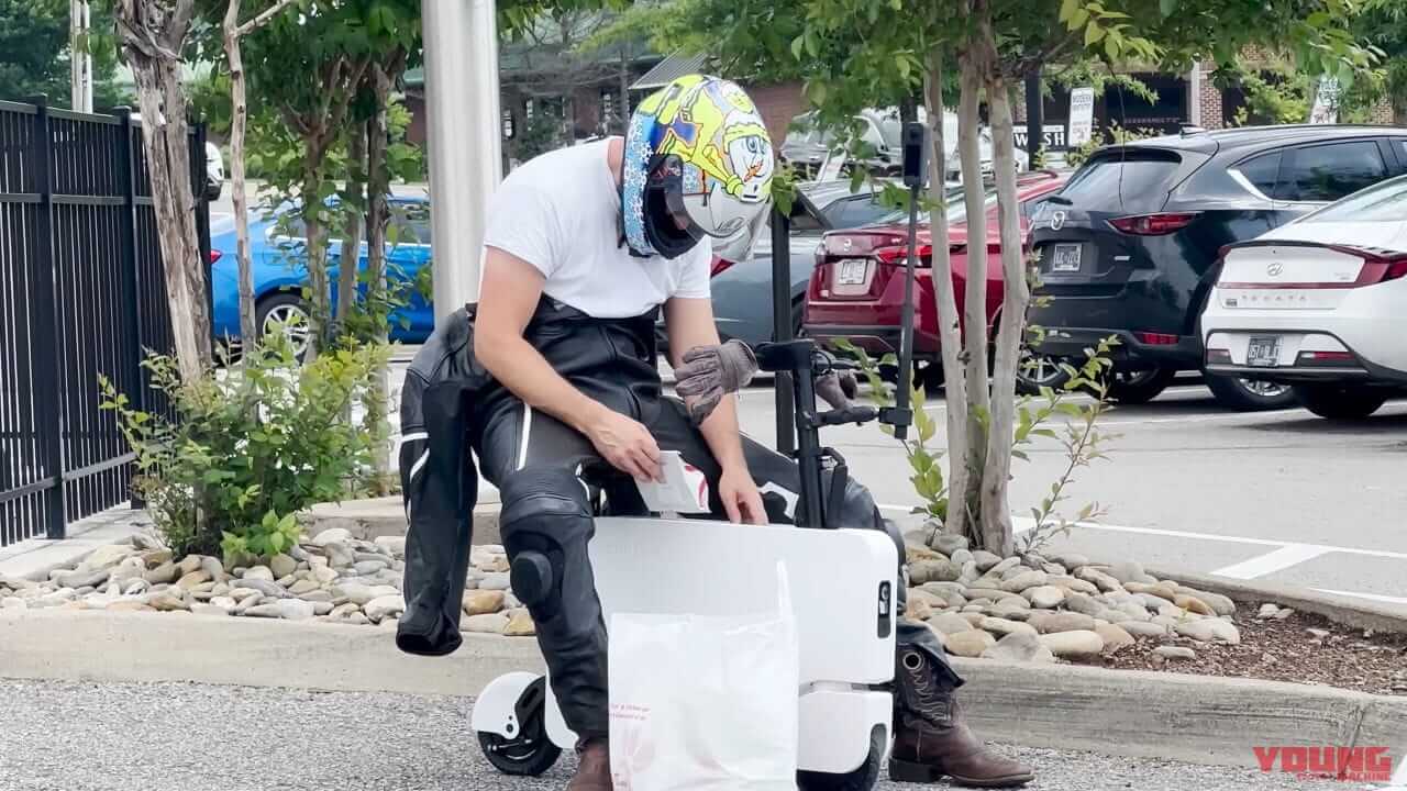 |走るiPadは1回の充電で1200km移動可能?! ホンダ「モトコンパクト」を購入したYouTuberがやりたい放題