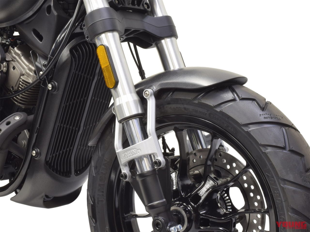 ヒョースン|GV250S-EVO Supreme(シュプリーム)|独尊の水冷V型2気筒クルーザーに待望の250が登場! ヒョースン「GV250」シリーズ3機種を一挙発売