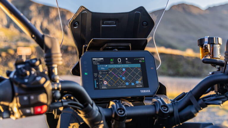 ヤマハ|トレーサー9 GT+|欧州仕様|2025年モデル|ヤマハが新型「トレーサー9/GT/GT+」発表!! 世界初アダプティブLEDヘッドライト採用、オートマのY-AMT追加【海外】