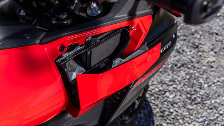 ヤマハ|トレーサー9|欧州仕様|2025年モデル|ヤマハが新型「トレーサー9/GT/GT+」発表!! 世界初アダプティブLEDヘッドライト採用、オートマのY-AMT追加【海外】