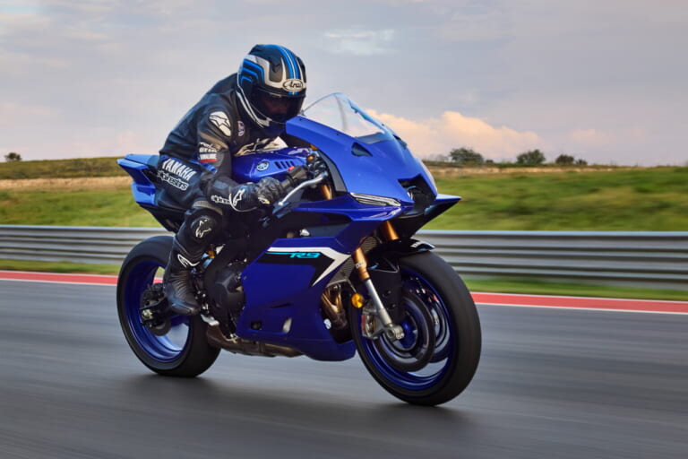 ヤマハ|R9|欧州仕様|2025年モデル|日本仕様は140万円台前半も?! 上陸間近のヤマハ「YZF-R9」台湾仕様が「MT-09 Y-AMT」とほぼ同価格帯