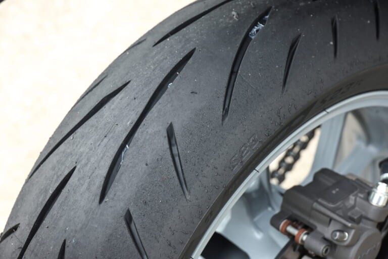 BRIDGESTONE BATTLAX HYPERSPORT S23