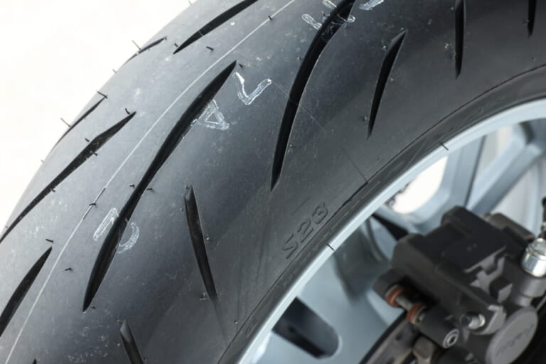 BRIDGESTONE BATTLAX HYPERSPORT S23