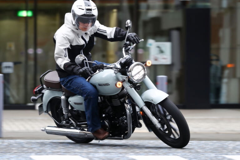 ホンダの新型「GB350C」に乗った！ 重厚さと上質感をプラスした、ピュア単気筒の最新版【試乗インプレ】（17ページ目）