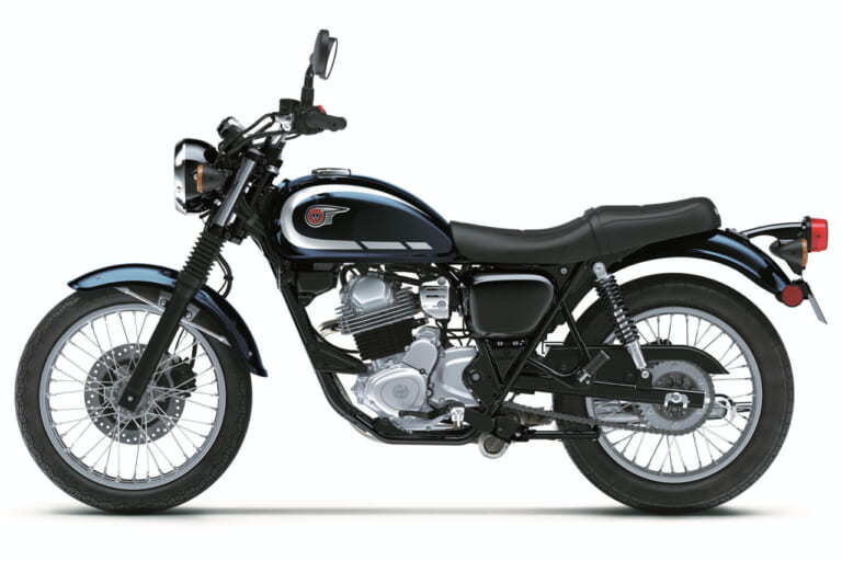 カワサキ|W230|北米仕様|2025年モデル|価格はW800の約半分! カワサキの新型車「W230」メタリックオーシャンブル―×エボニー登場【海外】