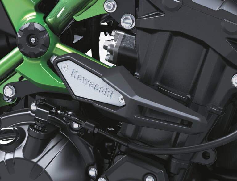 カワサキ|Z900|北米仕様|2025年モデル|進化は900から! カワサキが新型「Z900」「Z900 SE」を発表、新デザインのほか燃費改善やカワサキ初のナビ機能も獲得【海外】