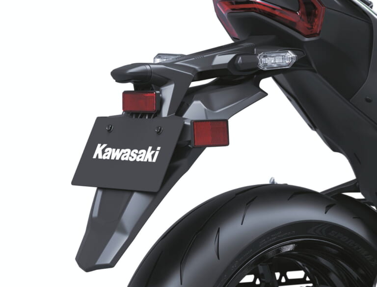 カワサキ|Z900|北米仕様|2025年モデル|進化は900から! カワサキが新型「Z900」「Z900 SE」を発表、新デザインのほか燃費改善やカワサキ初のナビ機能も獲得【海外】