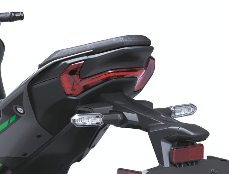 カワサキ|Z900|北米仕様|2025年モデル|進化は900から! カワサキが新型「Z900」「Z900 SE」を発表、新デザインのほか燃費改善やカワサキ初のナビ機能も獲得【海外】