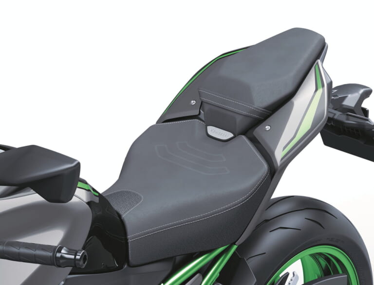 カワサキ|Z900 SE|北米仕様|2025年モデル|進化は900から! カワサキが新型「Z900」「Z900 SE」を発表、新デザインのほか燃費改善やカワサキ初のナビ機能も獲得【海外】