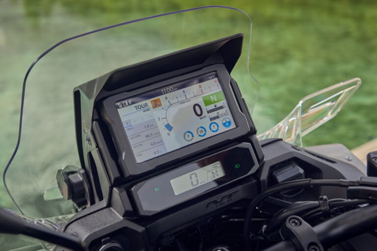 ホンダ|NT1100|欧州仕様|2025年モデル|ホンダが新型「NT1100」を発表! 6軸IMU+電子制御サスを採用、エンジン出力や外装デザインもアップデート【海外】
