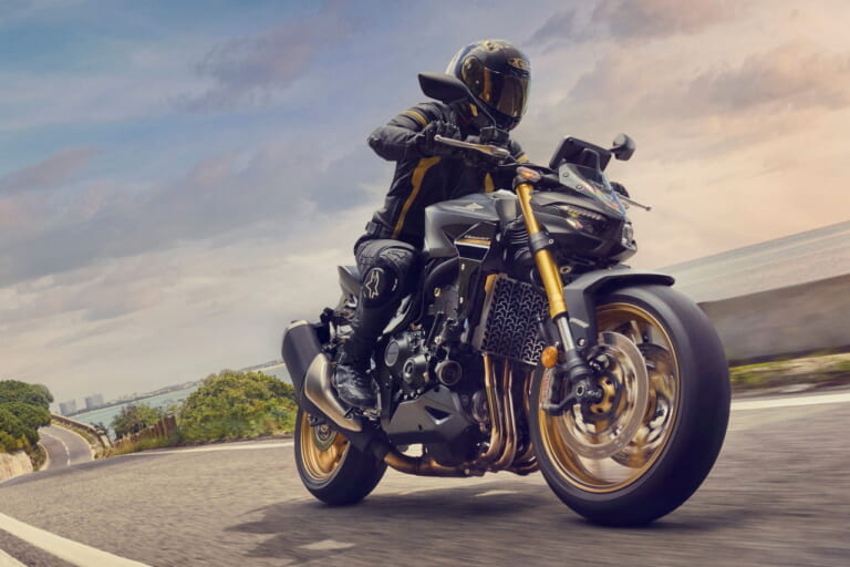 ホンダ|CB1000ホーネットSP|欧州仕様|2025年モデル|120万円台で発売?! ホンダが新型モデル「CB1000ホーネット/SP」を発表、SPはオーリンズ&ブレンボ装備【欧州】