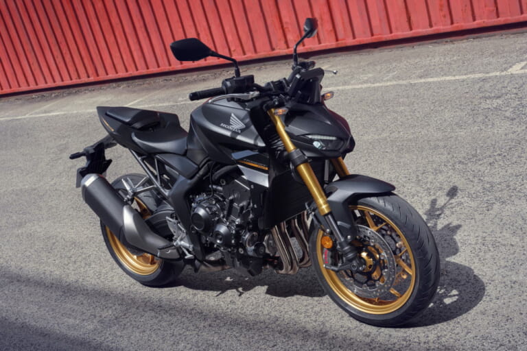 ホンダ|CB1000ホーネットSP|欧州仕様|2025年モデル|120万円台で発売?! ホンダが新型モデル「CB1000ホーネット/SP」を発表、SPはオーリンズ&ブレンボ装備【欧州】