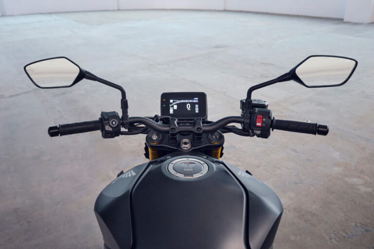 ホンダ|CB1000ホーネットSP|欧州仕様|2025年モデル|120万円台で発売?! ホンダが新型モデル「CB1000ホーネット/SP」を発表、SPはオーリンズ&ブレンボ装備【欧州】