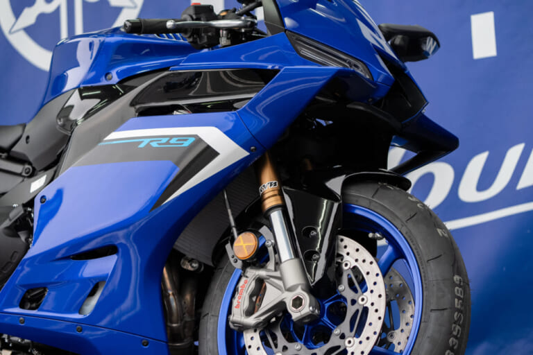 ヤマハ|YZF-R9|ヤマハYZF-R9生取材/最新ネタ取って出し! カラバリ3色?/150万円切る?/上位グレードナシ?/Y-AMTは…?
