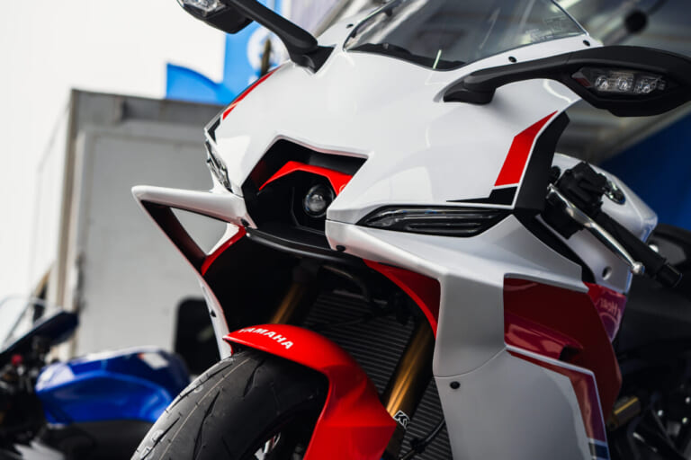 ヤマハ|YZF-R9|ヤマハYZF-R9生取材/最新ネタ取って出し! カラバリ3色?/150万円切る?/上位グレードナシ?/Y-AMTは…?