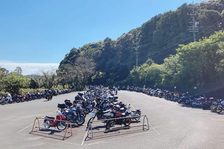 バイク駐車場