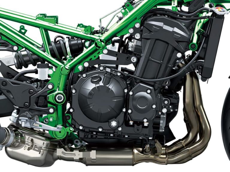 KAWASAKI Z900|「イマドキのバイクにはいらない?」冬のバイクの“暖機運転”は必要? 不要?「やっぱりやっとこうかな」
