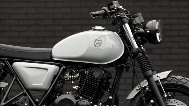 マットFSR250/125〈いま国内で買える新型バイクカタログ｜軽二輪(250-126cc)/原付二種(125-51cc)〉（16ページ目）