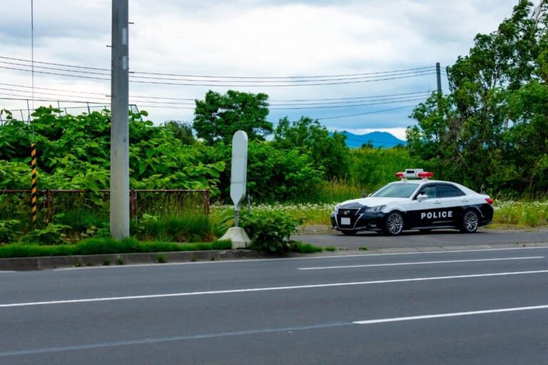 警察官はなぜ隠れて交通取締りをするの? ネズミ捕りに合わないためのポイントは?【元警察官が解説】（15ページ目）