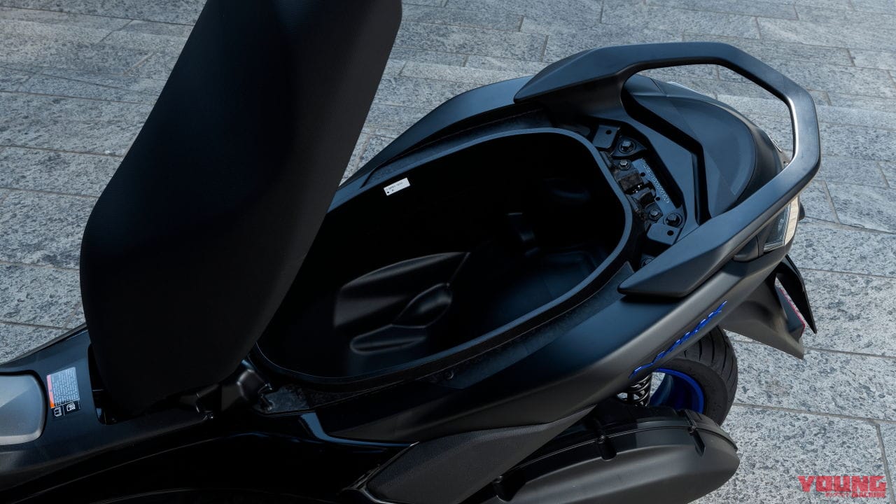 ヤマハ|NMAX125|欧州仕様|2025年モデル|ヤマハが新型「NMAX125」「NMAX125テックマックス」を発表! 日本でも新型にモデルチェンジ確実【海外】