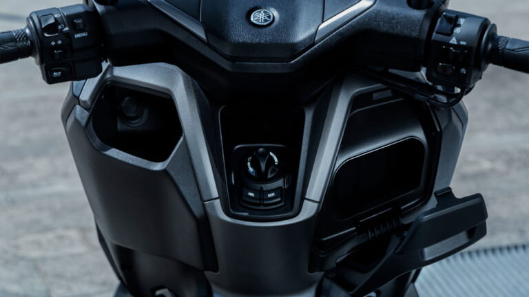 ヤマハ|NMAX125|欧州仕様|2025年モデル|ヤマハが新型「NMAX125」「NMAX125テックマックス」を発表! 日本でも新型にモデルチェンジ確実【海外】