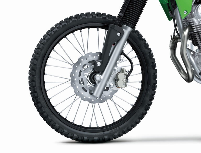 カワサキ|KLX230|2025年モデル|カワサキ新型「KLX230」「KLX230 S」登場! スタイリング一新で2年ぶりの復活