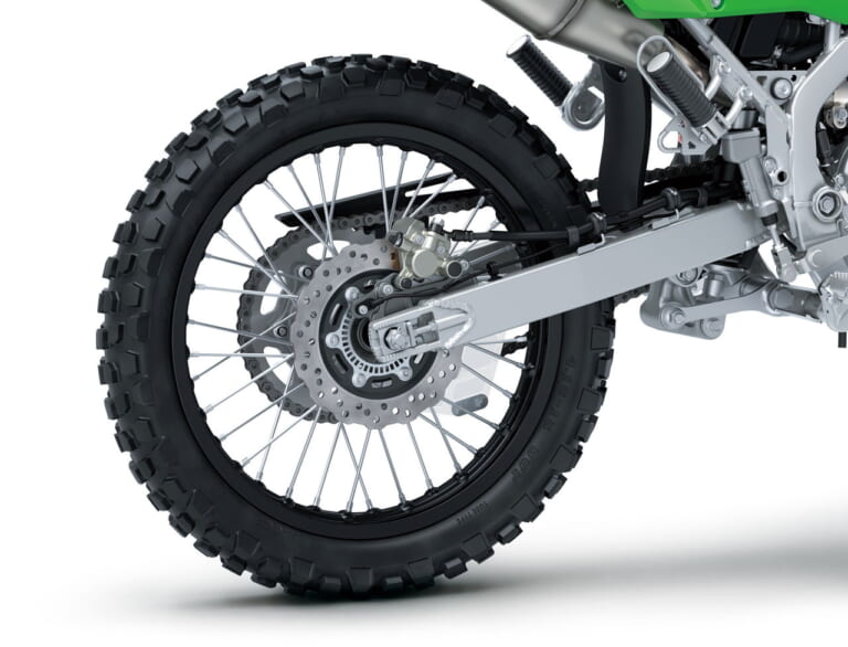 カワサキ|KLX230|2025年モデル|カワサキ新型「KLX230」「KLX230 S」登場! スタイリング一新で2年ぶりの復活