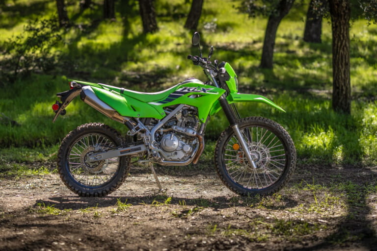 カワサキ|KLX230|2025年モデル|カワサキ新型「KLX230」「KLX230 S」登場! スタイリング一新で2年ぶりの復活