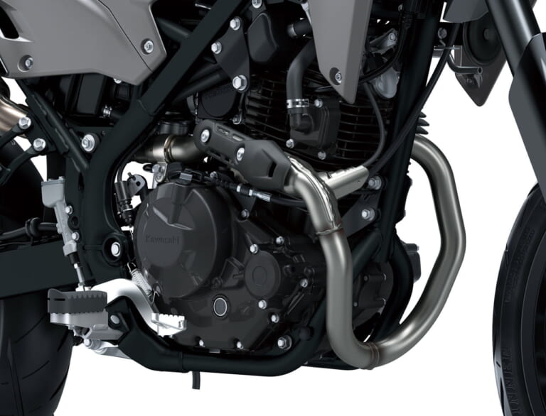 カワサキ|KLX230SM|2025年モデル|カワサキ新型「KLX230SM」登場! フレームと足まわりを再設計、デザイン刷新&スマホ接続機能をゲット