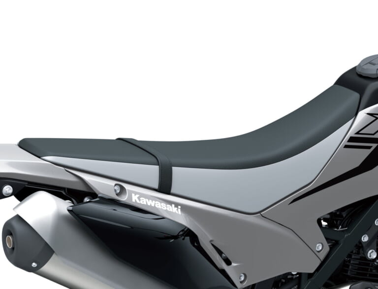 カワサキ|KLX230SM|2025年モデル|カワサキ新型「KLX230SM」登場! フレームと足まわりを再設計、デザイン刷新&スマホ接続機能をゲット